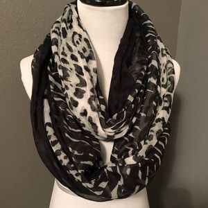 Infinity scarf